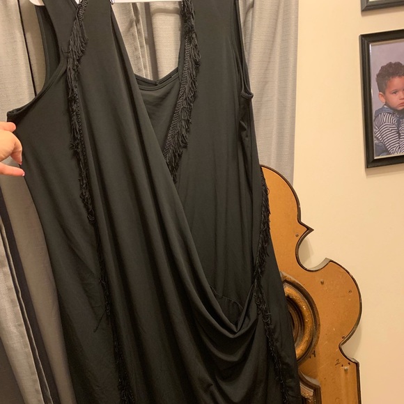 Dress - Picture 2 of 4